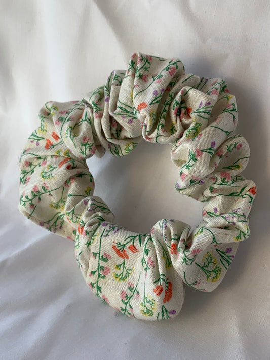 Cream Flower Mini Scrunchie